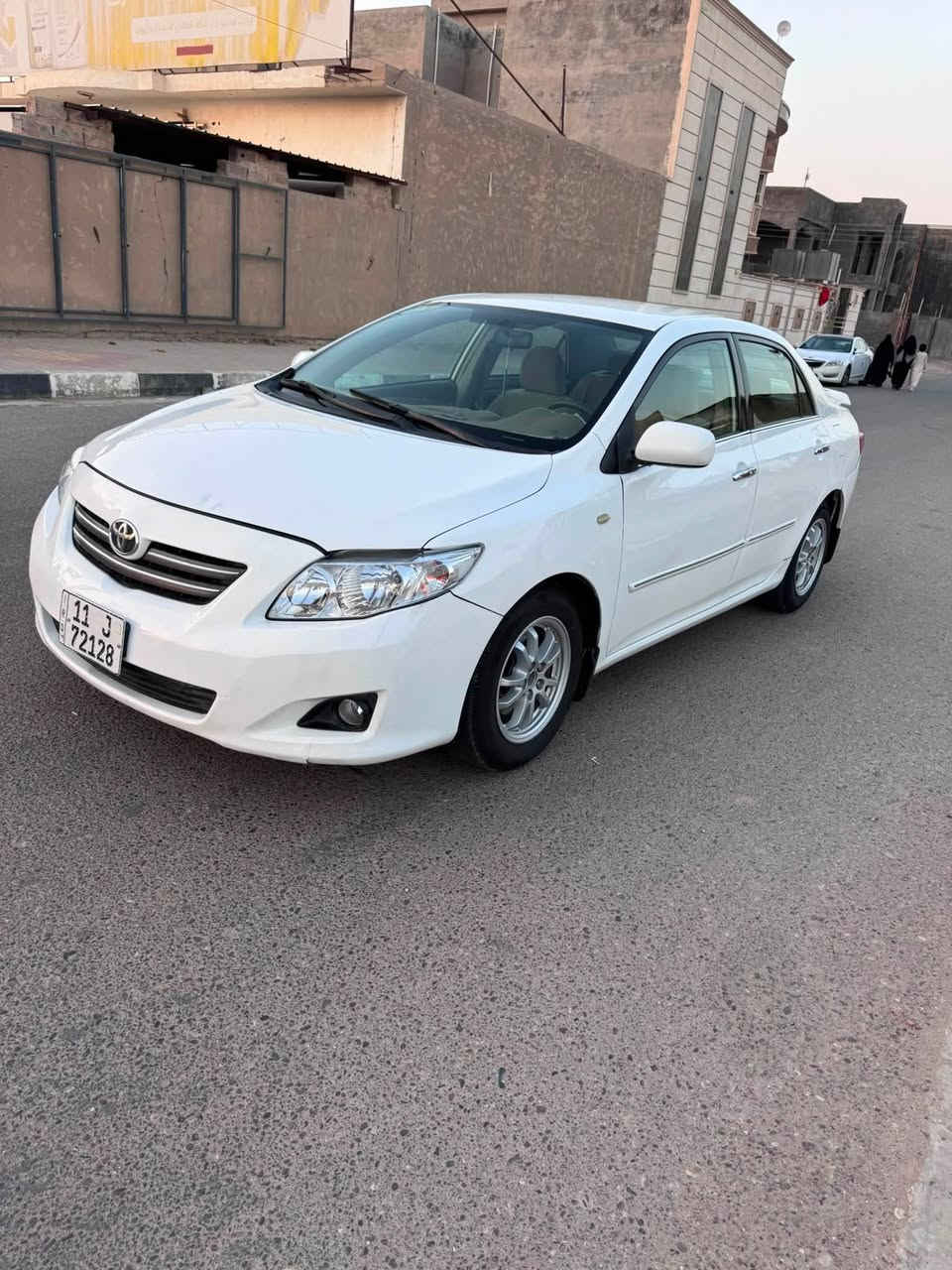 السلام عليكم 

حبايب كلشي واضح بالفيديو  حته سونار بيها بالفيديو
حته الي مكانه بعيد ابيعله على تفاصيل الي ذاكرهن وعلى السونار ومن يجي اذا اختلف السونار اني خسار 

كورلا 2008 خليجي 
محرك 1800 
رقم بغداد

السيارة الفضل لله بلاديه ما بيه اي قطعه تبديل 
ولا ضربه وصبغ عدا تكحيلات مبينات بالسونار

كير مكينه ممفتوح بلاديه عليها ادامه كامله من صدر كهربائيات  مابيه كل نقص دهن وبانزين فقط

السعر 108 وبيها حك الجيه فقط 
المكان الفلوجة —الحبانيه السيسي

للاستفسار الاتصال ***********
