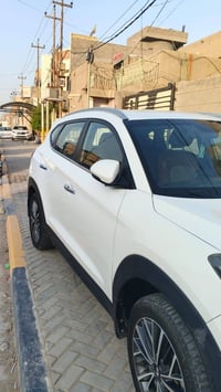 توسان ٢٠٢٠ • ماشيه ١٠٠٠٠٠ • كاميرا ورادار