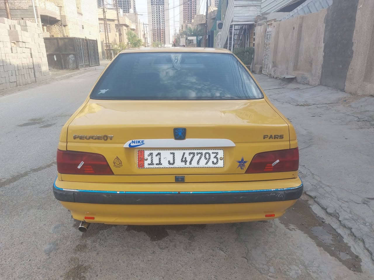 السلام عليكم سياره بيجو بارص البيع مديل ٢٠١٥ بسمي كير مكينه تبريد كهربائية كفاله عليه ادامه عامه منظومة زنون كشرها نضيف نصبته حلوه الاستفسار *********** وتساب مكانه بغداد
