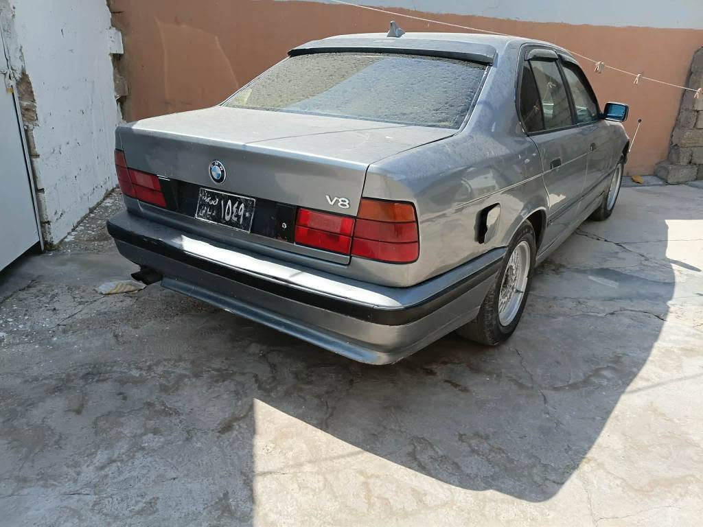 ئەم BMW بۆ فرۆشتن گێڕوو مەکینەی بەشەرتی هەموو شتێک تەقەو ڕەقەی بەشەرت مەکینە 20ی سەقەر دەبل دی چیتاڵ ئاڕم پلاستیک سڵێمانی سعری 30گەڵاو معامەلەیەکی برایانە
ناونیشان هەولێر تۆپزاوە نحییەی ڕزگاری ڕێگای موصل خەبات 
***********
***********
زینەکە واتس اپی لەسەرە أربيل, العراق
