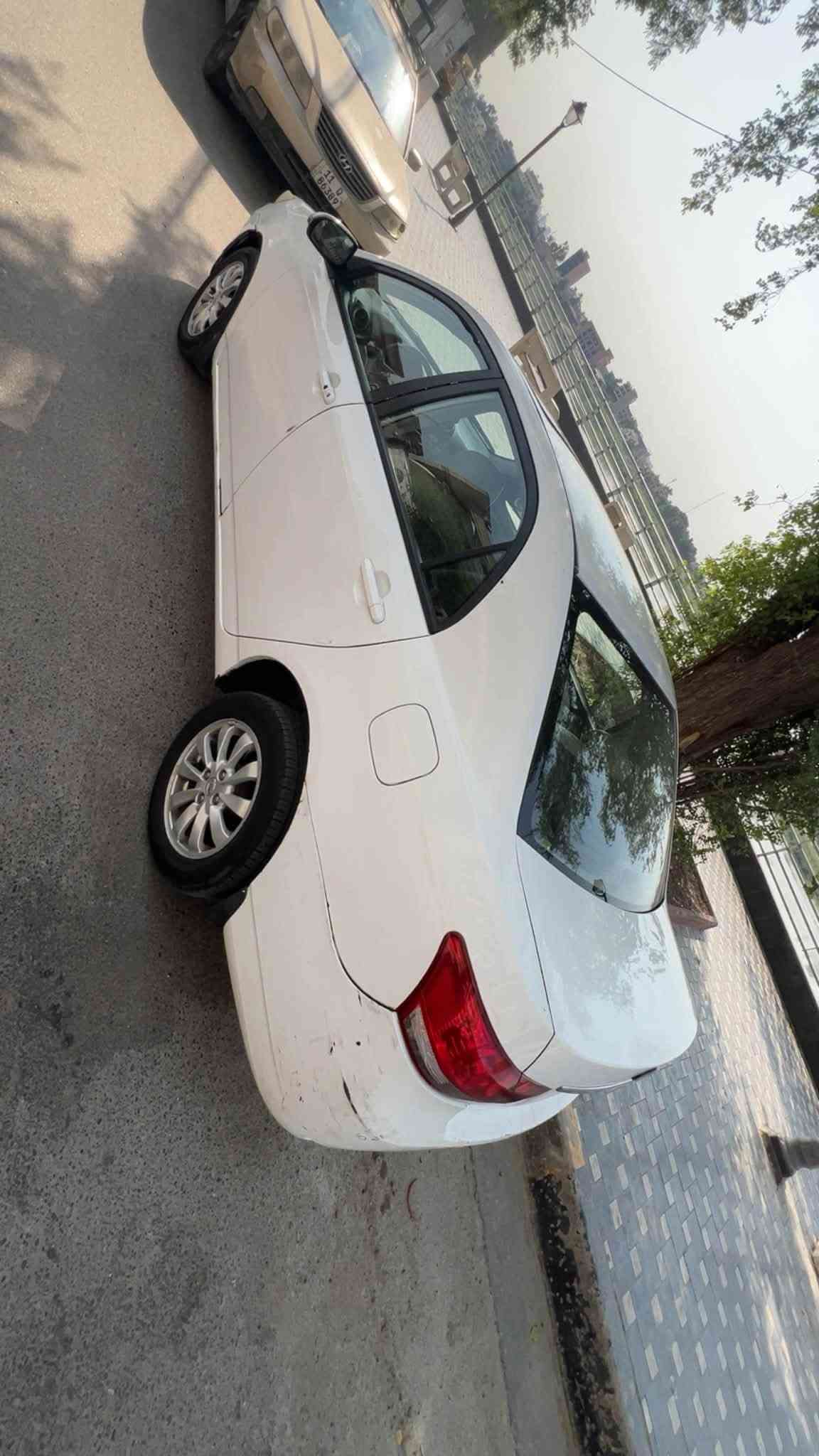 سلام عليكم لبيع BYD G3 2015سياره فول بصمه فتحه ماشيه 148 الف مكفوله السياره من الحادث من الصبغ بيه تكحيلات بصيطه السياره من 2016 عدنه مكفول المحركه الكير سياره جديده خير من الله سنويه بسمنه كبل نحولك كهربائيات كله شغاله لا تبخير لا تنقيص بيه ملاحضات بصيطه مكاني بغداد الاعظمية باقي التفاصيل انتصل وتدلل ***********
