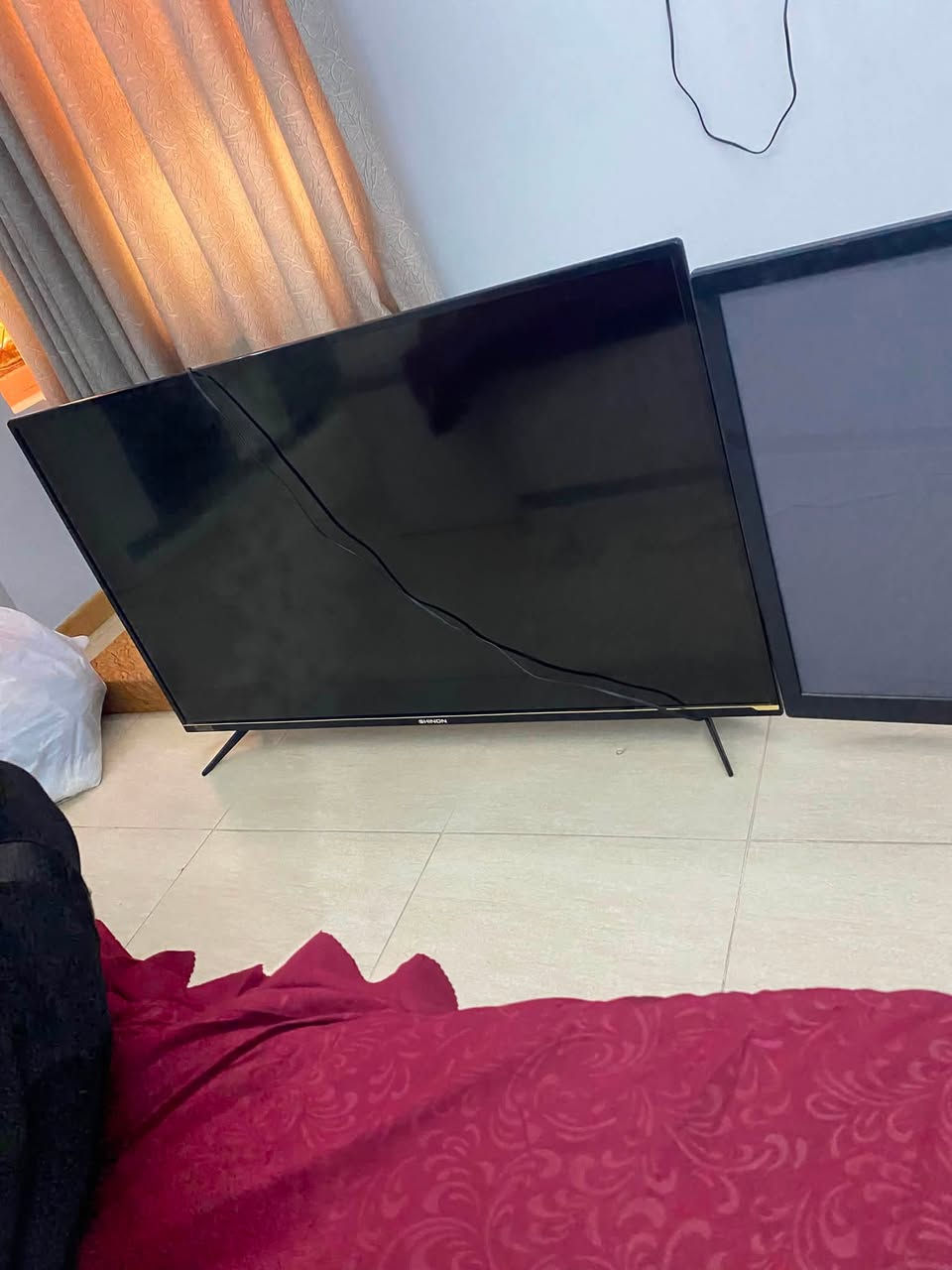 بلازمات عدد 3 حجم 43
ثنين نت وحدة بدون نت 

يلي بيهن نت سعر 225 وبيها مجال 

ويلي بدون نت سعرها 150 وبيها مجال
الفلوجة ***********
