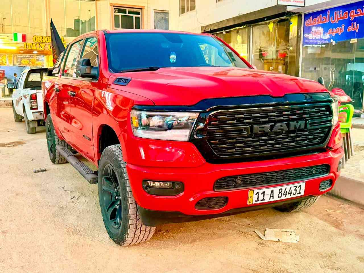 رام بك هورن
1500 محرك 8 سلندر دفع رباعي
موديل 2023
ماشية 33 ميل
شاشة كبيرة تسلا
حساس امامي وخلفي كامره دوارة توقف ذاتي 
نظام ايكو 
صور الحادث موجوده 
سياره مكفوله من تبديل وصبغ فقط بارد خفيف بالجاملغ 
بدي قصير باب طويل 
رقم بغداد باسمي 
ترفيع اصلي من امريكا 
ترهم مراوس حسب القناعه 
سعر 365$ وبيه مجال
مكان سياره بابل
***********
