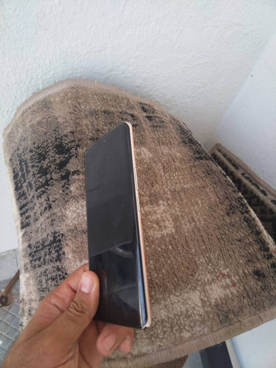 سلام عليكم
جهاز هونرX9cلبيع ب350الف بي مجال
جهاز مالت بيت نظيف استخدام قليل
 فقط مكالمات ذاكره256
ماداخل تصليح مكان الموصل الايسر
تواصل
***********
