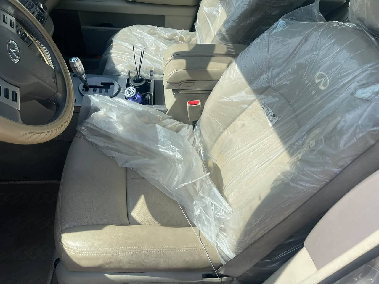 للبيع
Infiniti 2006 خليجي

مواصفات معروفه

سياره كلش نظيفه  ماشي164 الف km

غرفه جديده 

تخم تاير 

كهربائيات كلها شغاله مابيها جطل

كير ومكينه بشرط وبحاله ممتازه

تدفئه وتبريد  ممتاز

صدر امامي وخلفي ممتاز

هزه وسنويه جديده- سياره بأسمي

 بيها صبغ بونيد + حواف جاملغ اثر جرد فقط بدون فتح

وبدون حادث

 سعرها 77$ 

مكانها بغداد - الغزالية

***********
