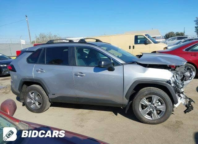 السلام عليكم للبيع راف فور موديل 2024السعر 240وبيها مجال للستفسار ***********

نص مكتوب في الصور:
- BIDCARS
- BIDVARS
- BIDCARC