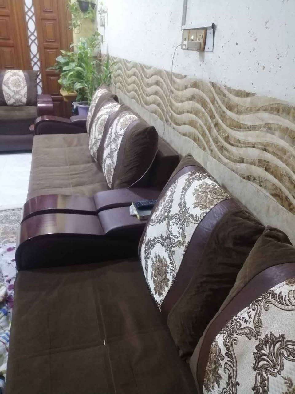 تخم تركي للبيع عشر مقاعد جلد 
نظيف كلش 
ب750 وبي مجال للاستفسار 
*********** ديوانية, القادسية

