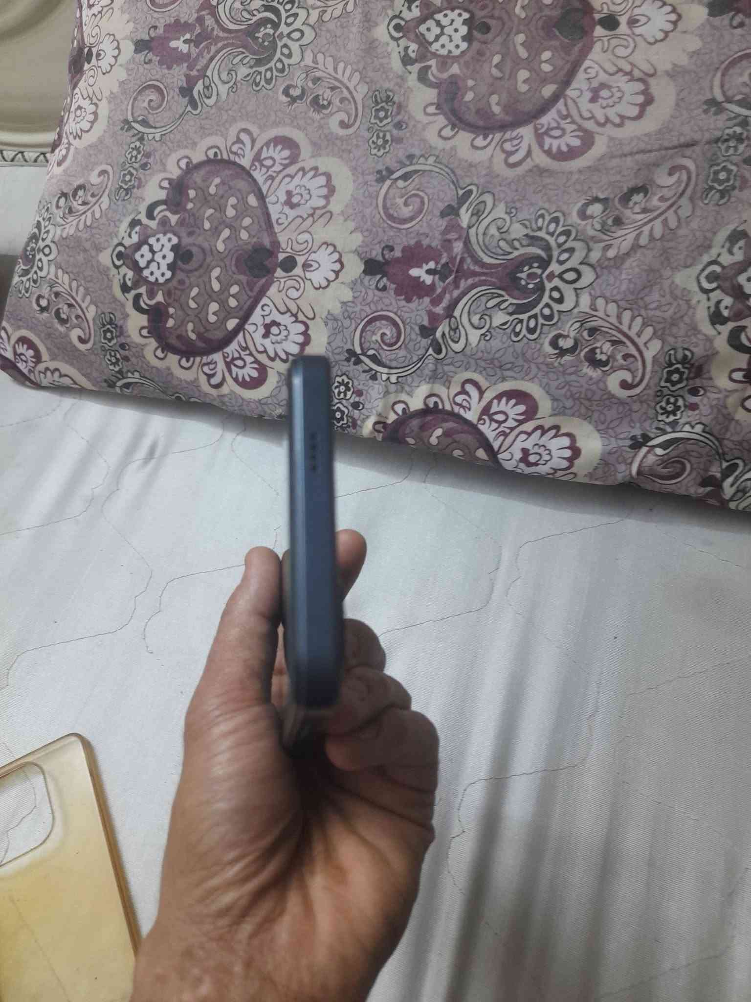 تكنو سبارك • ٦٤ • مغلف