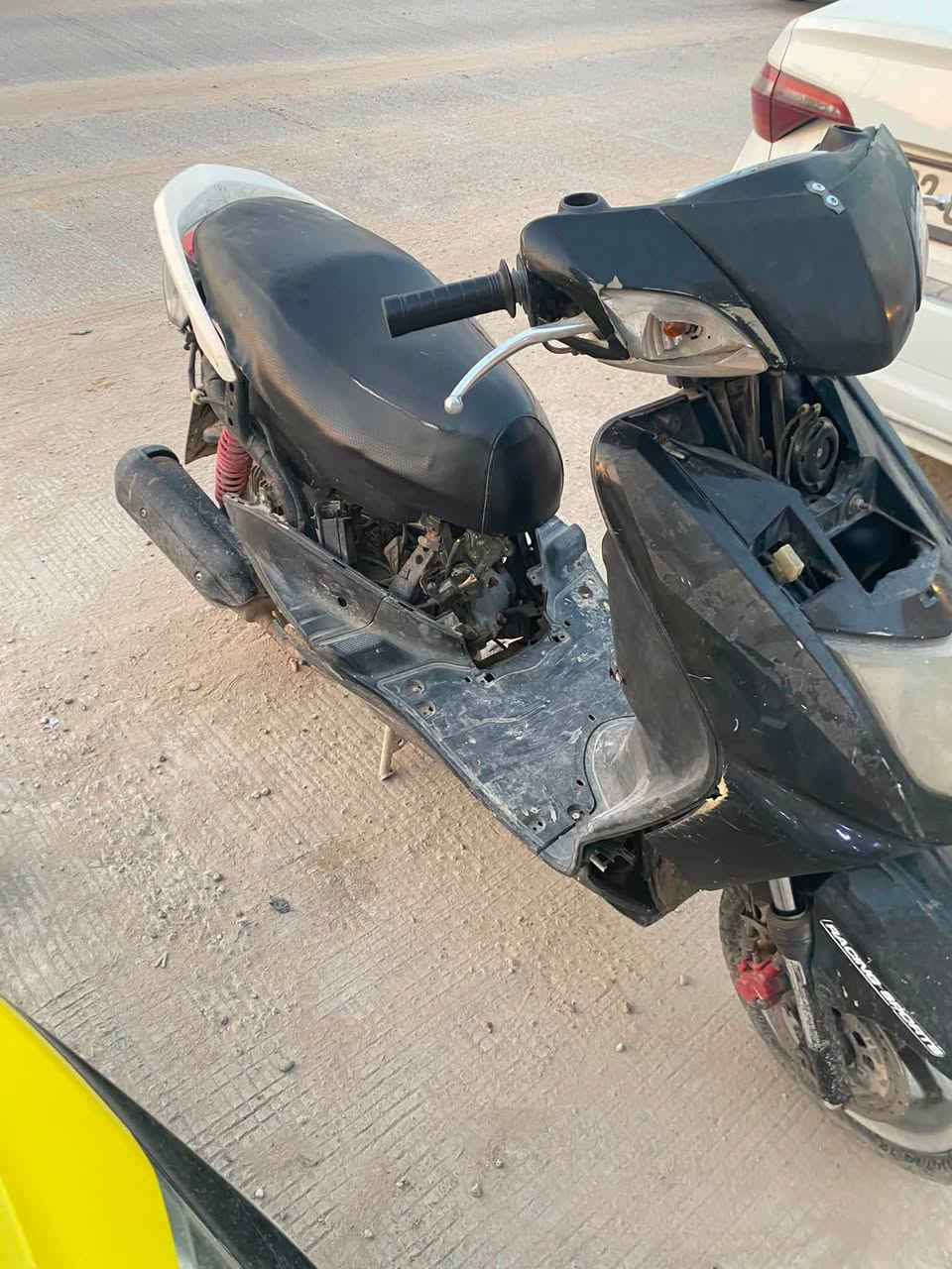 سكنز نثيه للبيع مامفتوحه ومكفوله  دراجه
نقص فقط كفرات  جيب فيتر وياك وتفحص نكره سلف وهندر بكل وقت مكاني حله 
السعر ٤٥٠ قفل  
رقمي ***********
وخاص مفتوح
