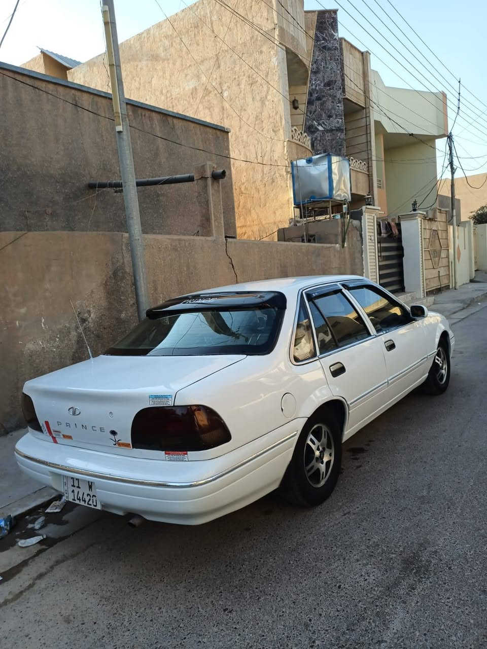 مكلف بالنشر
السلام عليكم
 برنس فراشه موديل1996
الون ابيض ..... 
رقم انكليزي 
  ... تحويل ثاني 
كير اوتوماتيك ٠٠٠  
محرك مفتوح .....
السعر ٤٥ ورقه وبيه مجال بسيط
رقم التلفون ***********
