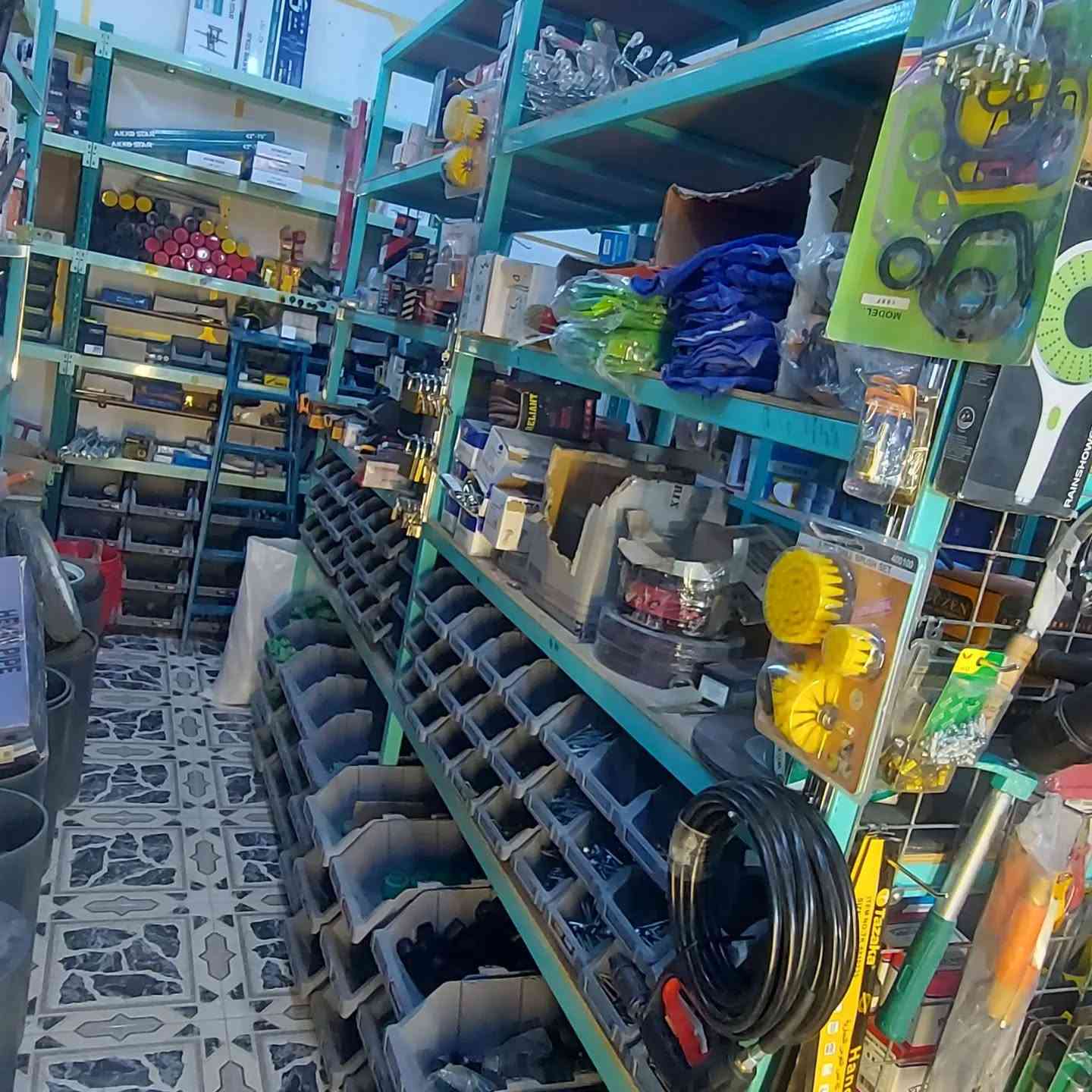 تحية طيبه متابعينا التخفيض مستمر في محل ابو صالح  جميع البضاعه الموجوده داخل المحل وباسعار جدا مناسبه وتوجد تخفيضات خاصه لجميع  المحلات التجاريه
للتواصل والاستفسار الاتصال على الرقم التالي ***********
الانبار حديثه سوق حديثه المركزي مقابل جامع عبد الرحيم
