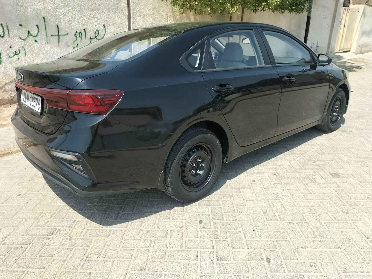 السلام عليكم سيراتو خليجي مديل 20 محرك  الف و 600 عليكم سيراتو خليجي مديل 20 محرك  الف و 600 دوش مواصفات مواصفات السياره شاشه قطعتين تبريد داخل بيجي تحكم حساسات ماشيه 71 حقيقي ملاحضه بيهه طخه بسيطه بل باب ومصلحه ومصبوغ الباب بدون حادث او تبديل سياره نضيفه بمعنى الكلمه سنويه وهزه جديد تحويل ثاني يوم السونار موضح مع الصور السعر118 للاستفسار لاتصال ***********
