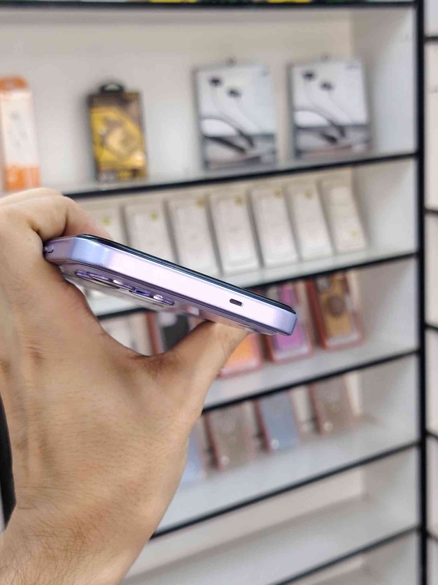 تكنو سبارك ٥٠ • ذاكرة ٢٥٦ • مستخدم نضيف
