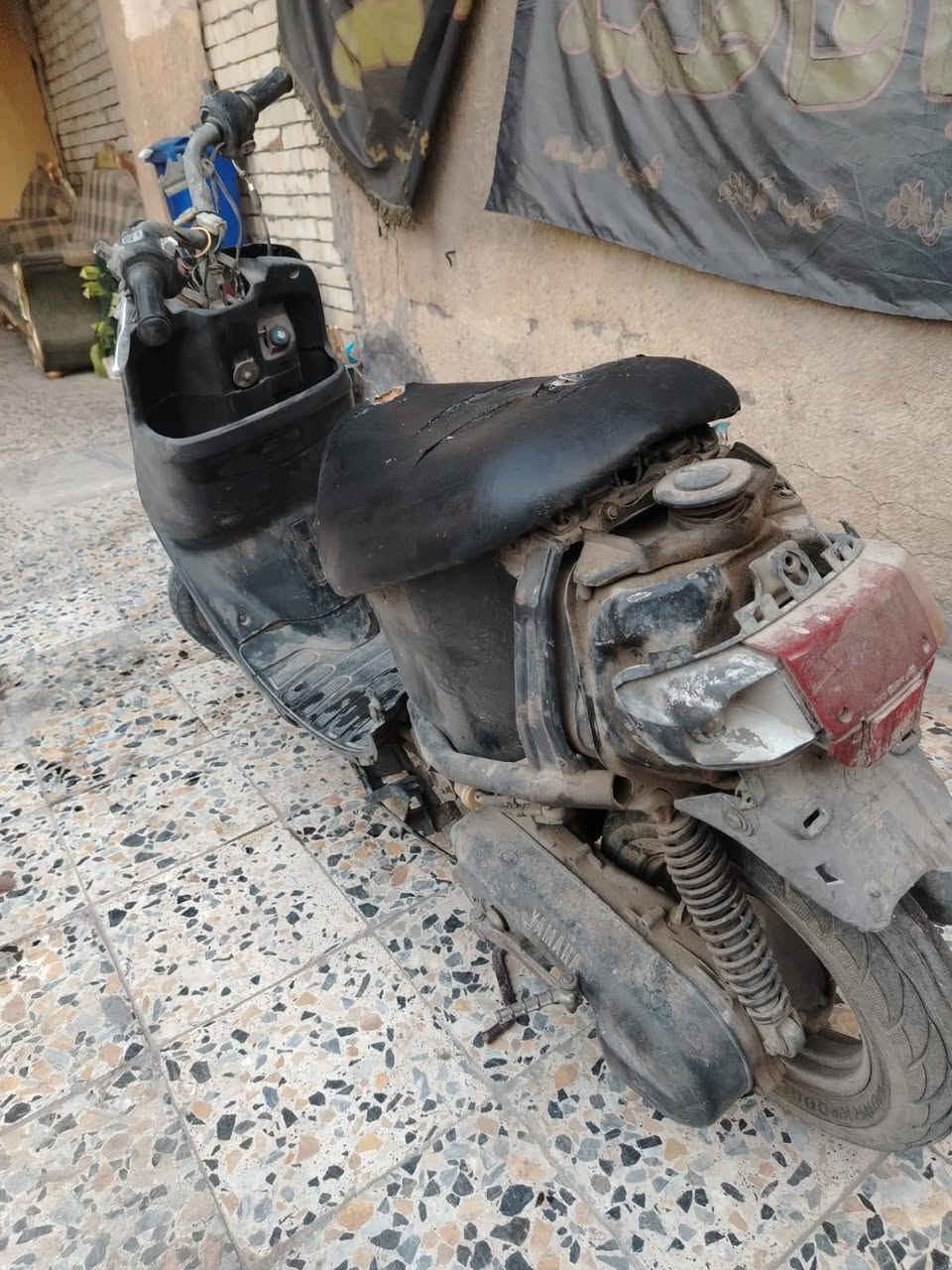 السلام عليكم بطه شغاله
 رايدها قفل ب60 ألف مكاني بغداد مدينة الصدر يرادلها فقط سويج لان سويجها ضاع مني وتجي تاخذها من البيت رقمي ***********
دراجة تايرات نضيفة والصور واضحة
