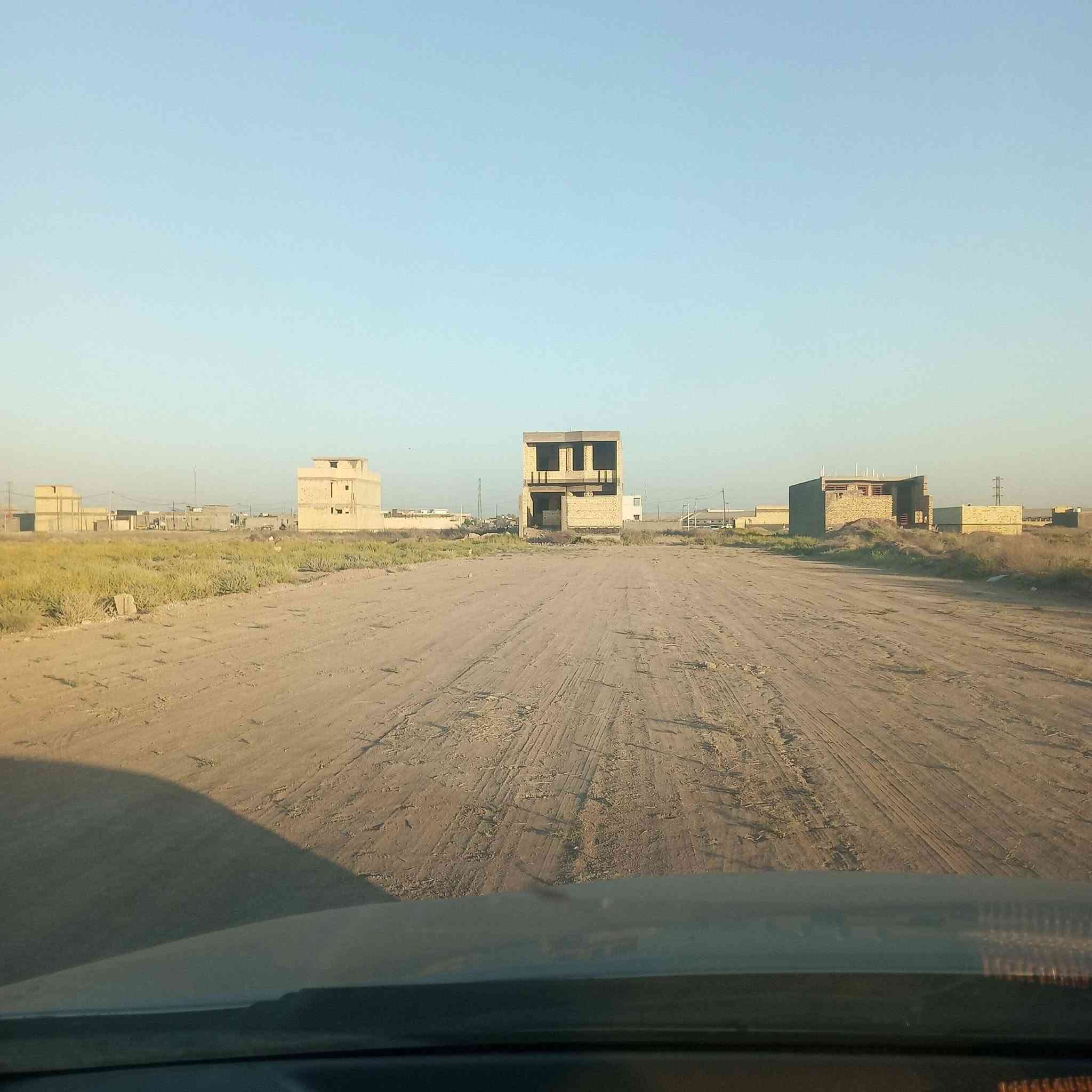 قطع اراضي طابوسكني توزيع موظفين وبسعر ع طابوابوغريب ع سريع العام بغداد رمادي  ***********  واتساب
