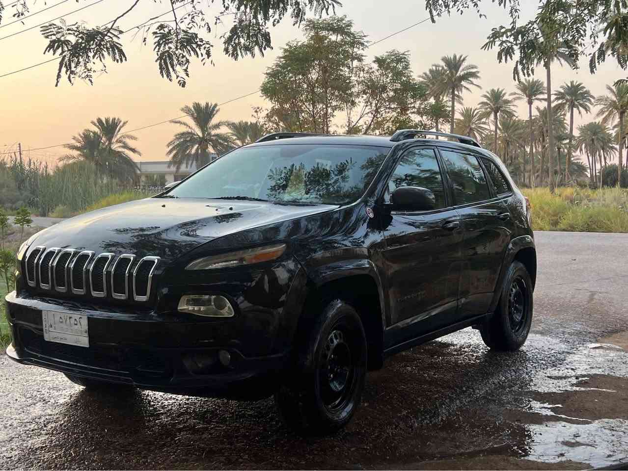 جيب شيروكي بزون تريل هوك موديل 2018 اعلى المواصفات السعر 125 وبيه مجال السيارة جاهزة ما بيه نقص 
الرقم / بابل خصوصي 
حجم المحرك /٣٣٠٠
رقم الهاتف ‭***********‬ هاشمية, بابل

