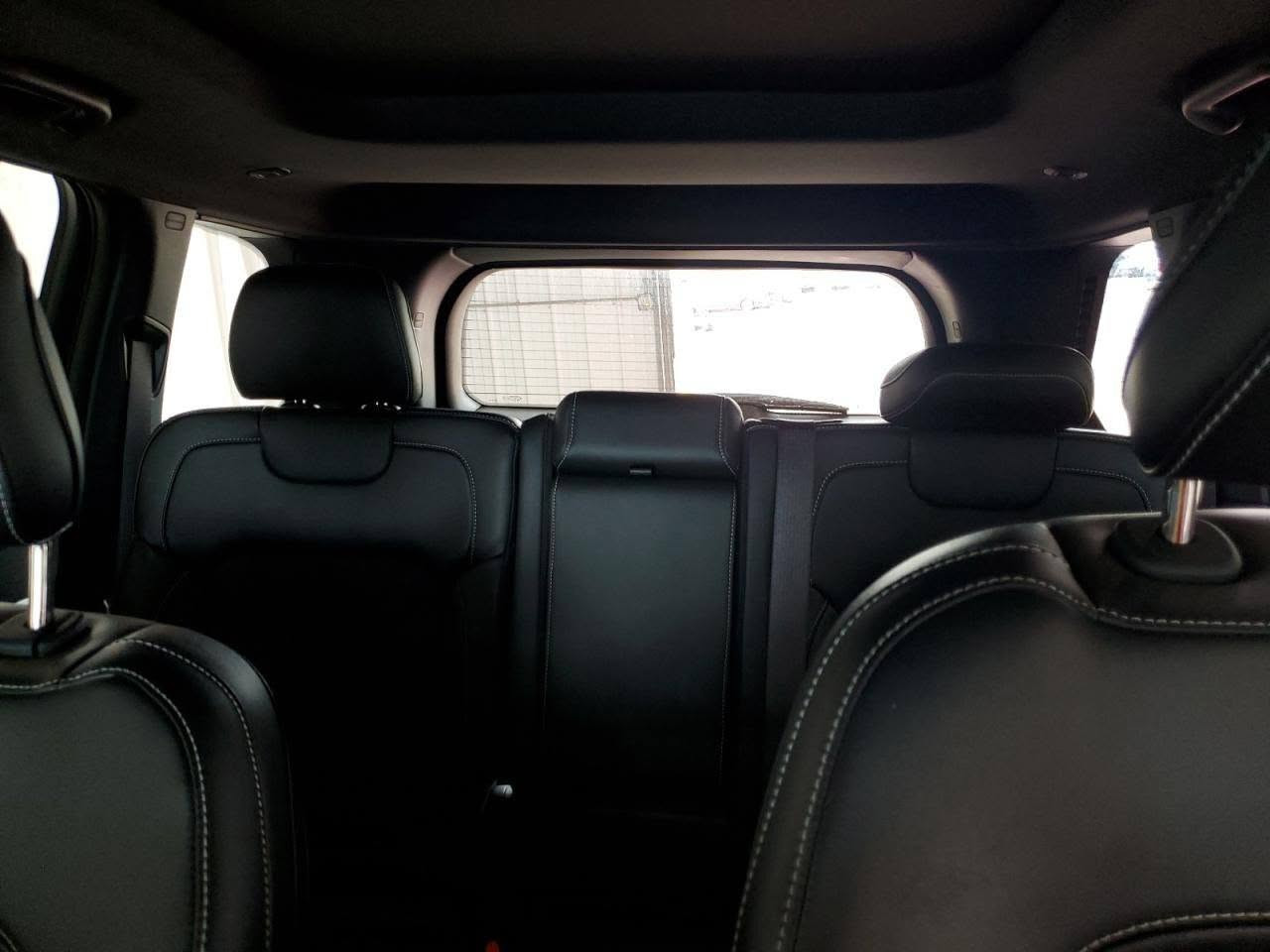♤ للبيع فقط ♤

!! Jeep Grand Cherokee Hybrid Limited / Sport Utility 4Xe 2024 !!

               👌 فول مواصفات 💯

                                  🆕️ رقم بغداد حلو 🆕️

♠️ ميتالگ / Metallic ♣️

🛣 المسافة المقطوعة : 5000 ميل

                                   SUV ↔️ 4Xe 🚙

🎁 مغلفة بالكامل PPF + درع جامة أمامية و شاشات + عازل حراري بالكامل 

👟 مزودة دوسات جانبية ستان ستيل + لد ترحيب

🖥 شاشة دشبول ديجتال 

💻 شاشة كبيرة ديجتال 

⚙️ تحكمات ستيرن جهتين 

🪵 داخل صاج ملكي + أنارة محيطية داخلية 

👓 حافظة نضارات 

🫆بصمة 

🎮 تشغيل عن بعد

📻 نظام الصوتي Alpine 🎼 
 Apple Car Play ➖️ Android Auto📟   Wi-Fi ➖️ Hotspot 📲مضخم صوت خلفي 🔊

🪑 5 راكب ➕️ كشنات جلد 

♏️ ️كشنات  الأمامية كهرباء ➕️ خزن 

⚡️ صندوك كهرباء

📯 حساسات أمامية ➕️ خلفية 

❄️ تبريد قطعتين

🪟الجامة الأمامية والخلفية هيترات ضد الضباب 

🪞 أشاير بالمريات

🛰 رادار أمامي / خلفي 360°

📷 كامرة دوراة 360°

🛤 تحديد المسار ( Lane Assist )

〽️ نقطة عمياء ( Blind Spot )

🕹 سبع  وضعيات قيادة 🏎 ،Auto 🚙 Sport Sand . Mud 🏜 Rook 🪨 Snow ☃️⚡️EV 🔌 Plug In

🌠🌫 بنوراما 3 وضعيات 

🖱 كير ماوس

⛰️ 🏔 نظام منحدرات

♨️ هيترات بالكشنات 

🛞 ويل كب كروم

🔦 لايتات زينون 

🌞 لدات نهاري 

💡بكلايت لدات

🌫😶‍🌫️ كشافات

🫆بصمات أبواب

⚡️ هاند بريك كهرباء ➕️ ( Auto Hold )

⛷️  مانع انزلاق( ABS ➕️ Traction Control )

🚘 السيارة وارد امريكا حادث باب تبديل خلف السائق نفس اللون، صبغ شبرين طوگ الجاملغ + صبغ بالبنيد على كد (كارت)شخط بالنقل،  بدون دواخل وشواصي و بدون الايباكات، بطارية جديدة AGM 80 AMP خاصة للجيب ضمان سنة بوصل + صيانة للمحرك كاملة Mopar.

                                       $ 36.500 💸  

☎️ للأستفسار ☎️
*********** ➖️ على الخاص
