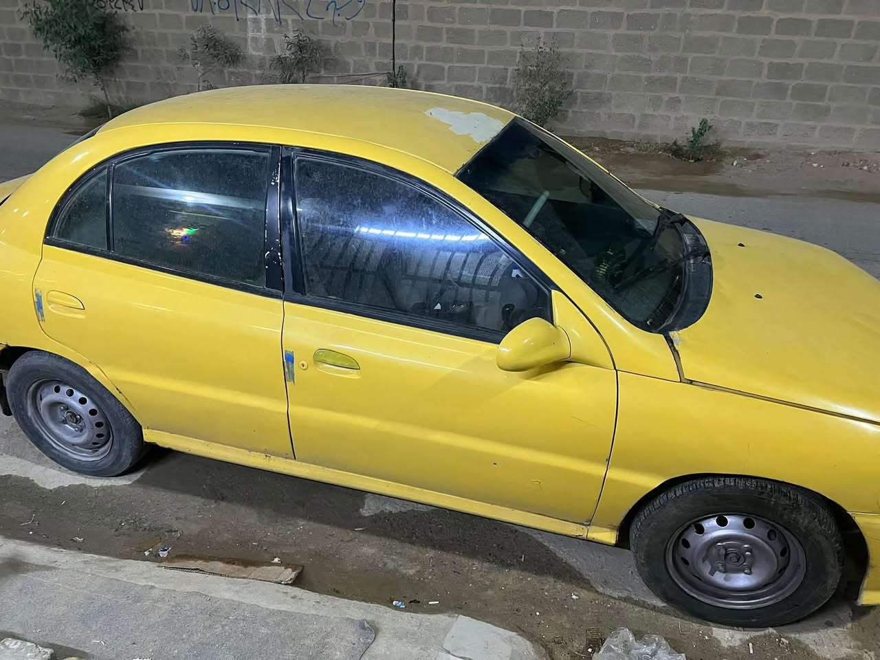 كيا ريو • موديل ٢٠٠٠ • راديتر مثقوب