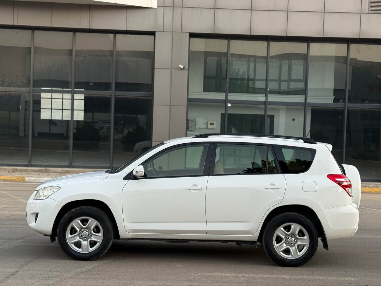 Toyota rav4 2012
تۆیۆتا ڕاڤ ٢٠١٢
مواسەفات خلیجی
دەبڵ ئەکسل 
ناو زەرد
بێ بۆیاخ 
گێڕ و مەکینەی نەکراوەتەوە و بەشەرت 
سەنەوی تا ٢٠٢٩ تازەیە 
١٣٣ گەڵا و کەمێک معامەلە
*********** السليمانية, العراق

