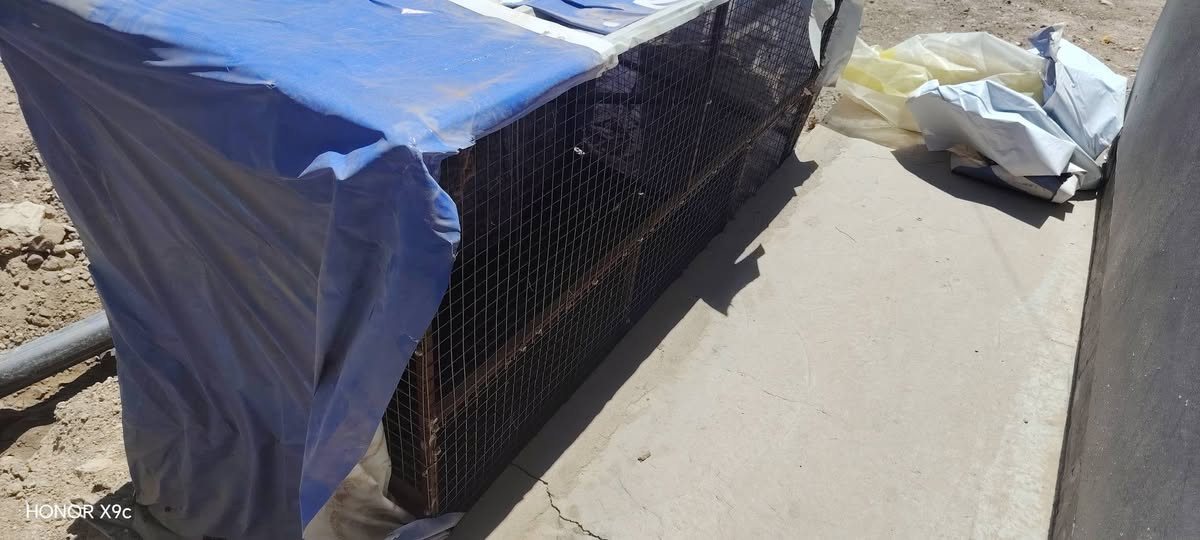 للبيع اقفاص حديد العدد ٢ المكان بابل شارع 30/ ***********
