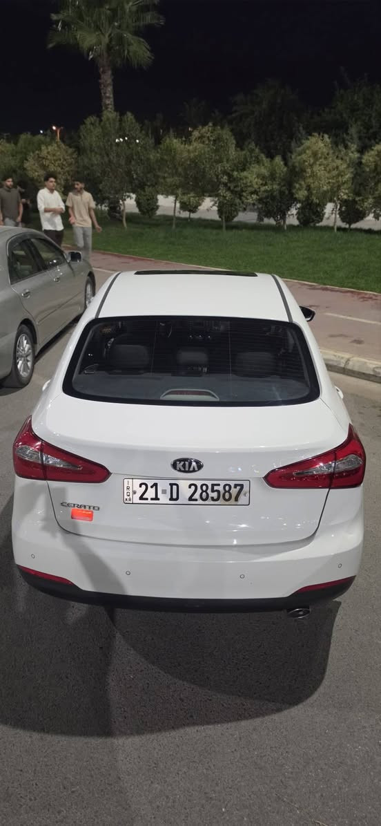 سلام عليكم
سيراتو للبيع 
موديل 2016 خليجي
كير مكينه كفاله 
محرك 1600 
ماشيه 123 الف
صبغ جامل خلفي 
مكان سياره سليمانيه 
رقم 
***********
