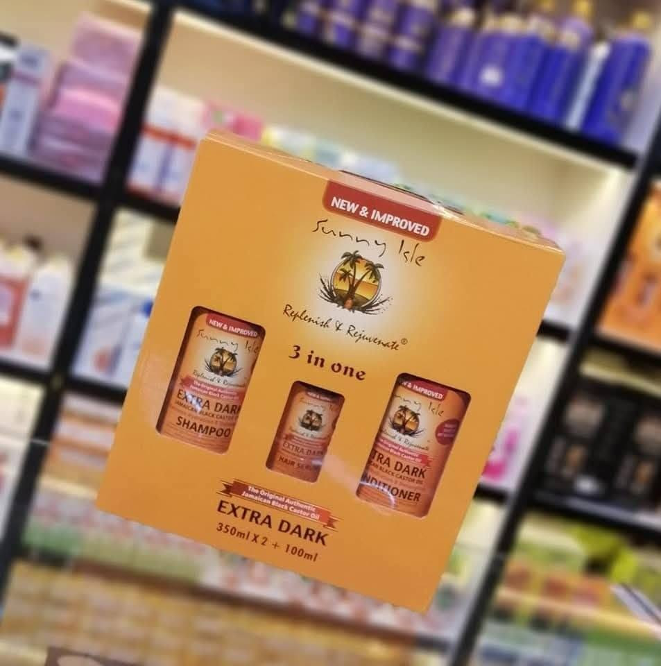 بكج  جمايكا ( شامبو+مكيف+زيت)
رجالي ونسائي
البكج  الجمايكي  لانبات الشعر وعلاج التساقط والشعر التالف المتكسر 😍✔️💯
 زيت  الجمايكي  النقي 100%

يستخدم بالعادة لمختلف مشاكل الشعر الآتية »» 
📌 الشعر التالف والجاف 
📌لتعزيز نمو الشعر، تكثيف الشعر و تطويل الشعر 
📌يعالج تكسر الشعر الناتج عن الصبغات الكيميائية 
📌يحفز نمو الشعر لسهولة امتصاصة في فروة الراس
📌له تجارب واسعة في تقوية الشعر الخفيف و الضعيف وتحويله إلى متين و اكثر سماكه كما أنه يكثف الشعر الخفيف مع الاستخدام المتكرر 
📌يمتاز بفوائده للأكزيما وجفاف وإلتهاب الجلد. 

طريقة استخدامه »»»

📌ينصح بوضع زيت الخروع على الشعر بشكل متساو والتدليك برفق حتى يتغلغل إلى جذور الشعر , ،،
📌 يترك على فروة الراس اقل شيء اربع ساعات  ثم يغسل بالشامبو , ويفضل القيام بهذه العملية مرتين  بالاسبوع

ا

نص مكتوب في الصور:
- محمد كوكاك
- ***********