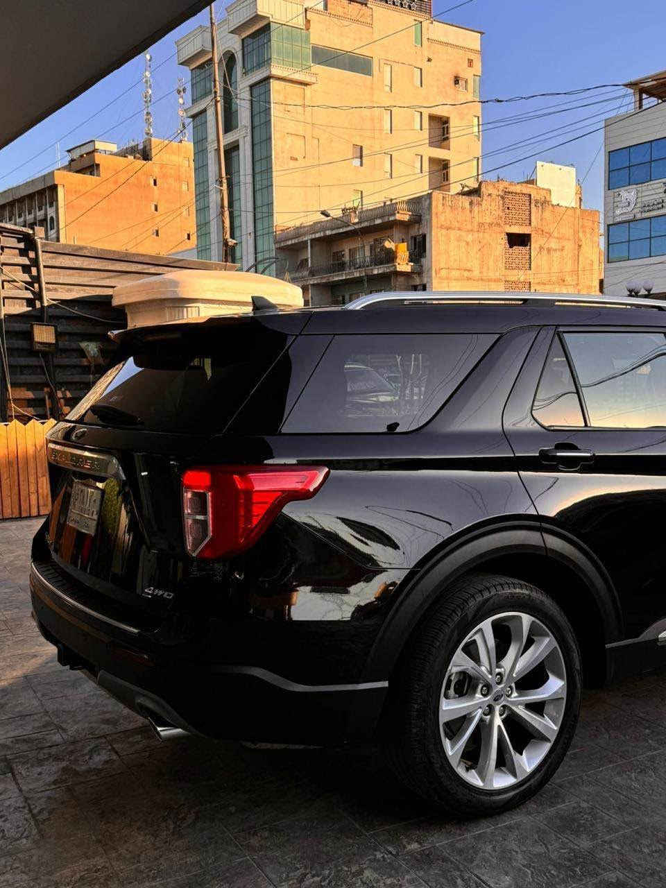 فورد إكسبلورر بلاتينيوم 2022
فول مواصفات
محرك 3300 هايبرد
حادث تبديل باب خلفي أيسر بلاد فقط 
السيارة مغلفة PPF من مركز جيو شيلد
ضمان 10 سنوات
الأرضية مغلفة أيضاً تغليف كامل درجة ممتازة
ماشية 67 ألف كيلو
بانوراما
بصمة تشغيل
بصمة أبواب
كشنات جلد كهربائية
تدفئة وتبريد كشنات
ذاكرة 3 وضعيات للكشن
ويل ستيرن كهربائي مع تدفئة
بردات خلفية
كاميرات محيطية أمامية وخلفية
سماعات B&O
داخل جلد لونين
شاشة كبيرة
7 مودات قيادة
رقم جديد إنكليزي

اوتو هولد اوتو ستوب اوتو لايت 
وبيها مواصفات هواي بعد
للاستفسار *********** بغداد, العراق
