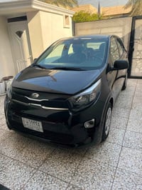 كيا بيكانتو 2020 السيارة نظافة فول متروكة محد يطلع بيها ماشية 14 الف ح...