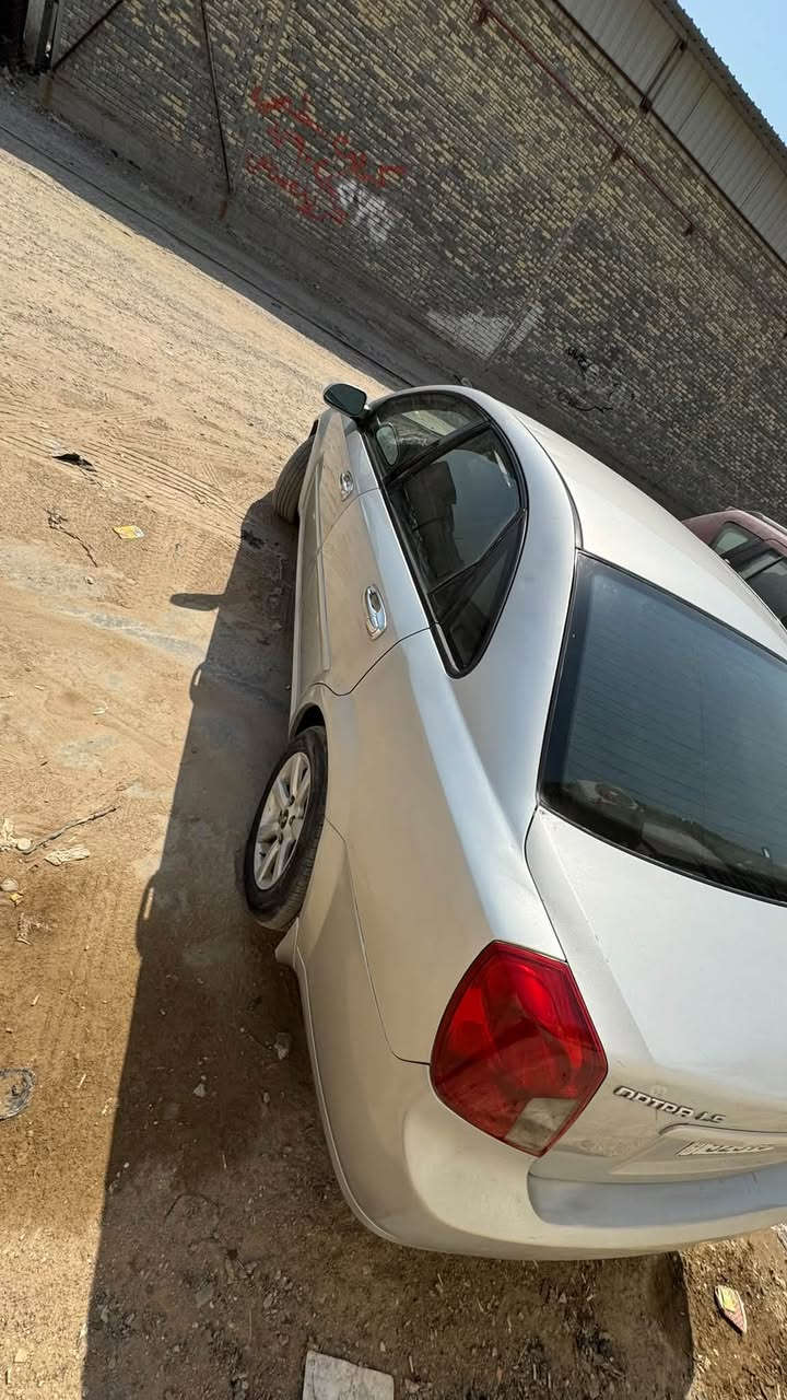 اوبترا ٢٠٠٩ • بدون حادث • شاشة كبيرة