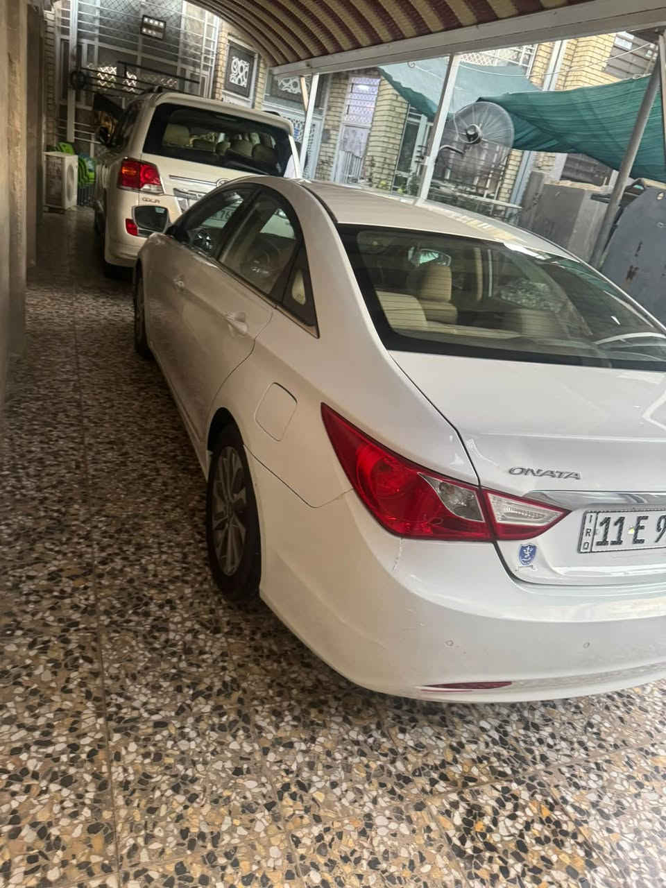 السلام عليكم اللبيع سوناتا خليجيه موديل 
14 رقم بغداد دولي 
مكينه 2400
السياره جاهزه من كلشي مري شفط فول تحكات حساسات قطعتين تبريد كشن كهرباء
مكينه تبربد ثلج حداديه تخم تاير 
كله جديد 
السياره مكفوله ماعده هاي الموضح بلصور كارتات بيهه 
وشرط السونار 
مكاني كرابلاء الاستفسار اكثر اتصل على***********

