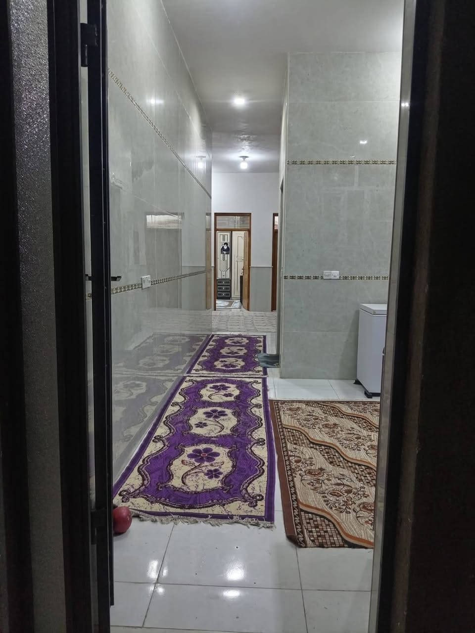 بيت للبيع بستان
نقل اسهم
مساحه 200 م
منطقه الخزاعل
الكورنيش
قبل عجد اليود
بناء طابقين كونكريت مسلح
سنه البناء 2025
يتكون الطابق الرضي من
غرفتين + صاله + استقبال + مطبخ +
صحيات داخل وخارج
والطابق الاول
من غرفتين + صاله + صحيات ++
صطح
السعر 180
 للاستفسار مراسله الصفحه
او اتصال ابو احمد
***********
***********
