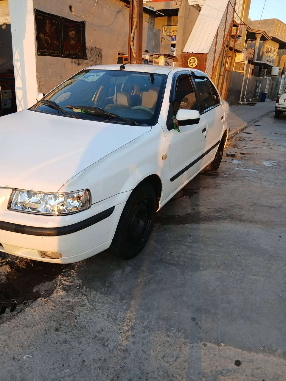 سمند للبيع ٢٠١٠ سياره جاهزه مكينه كير تبريد  رقم واسط بسمي تحويل مباشر مكان السياره الكوت السعر ٤٣ وبيها مجال للشراي يتصل ***********
