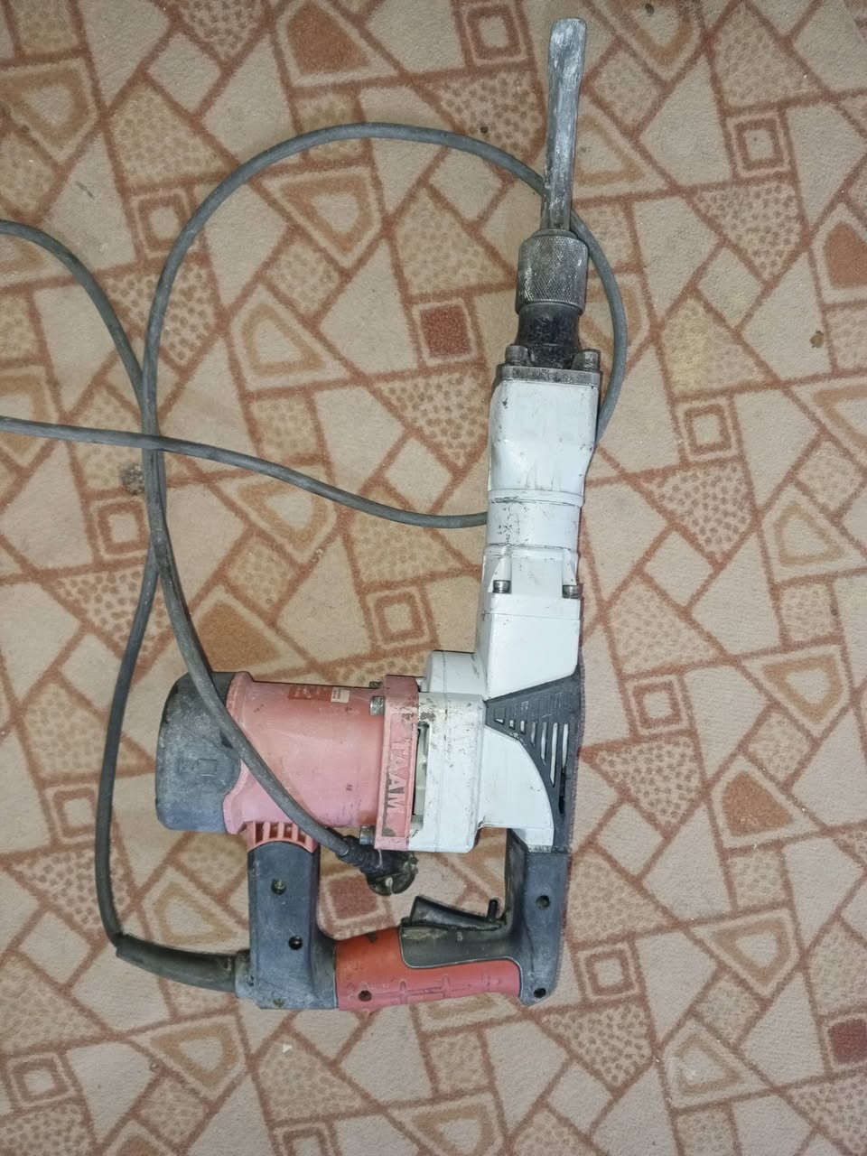 دريل تفليش همر لاصلي استعمال قليل نضيف جدا اخو الجديد السعر 60
كربلا حي النصر ***********
