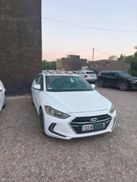 للبيع ((ملاحظه السياره تنباع بدون غراض)) ((ملاحضه محرك ينقص دهن ابيع ك...
