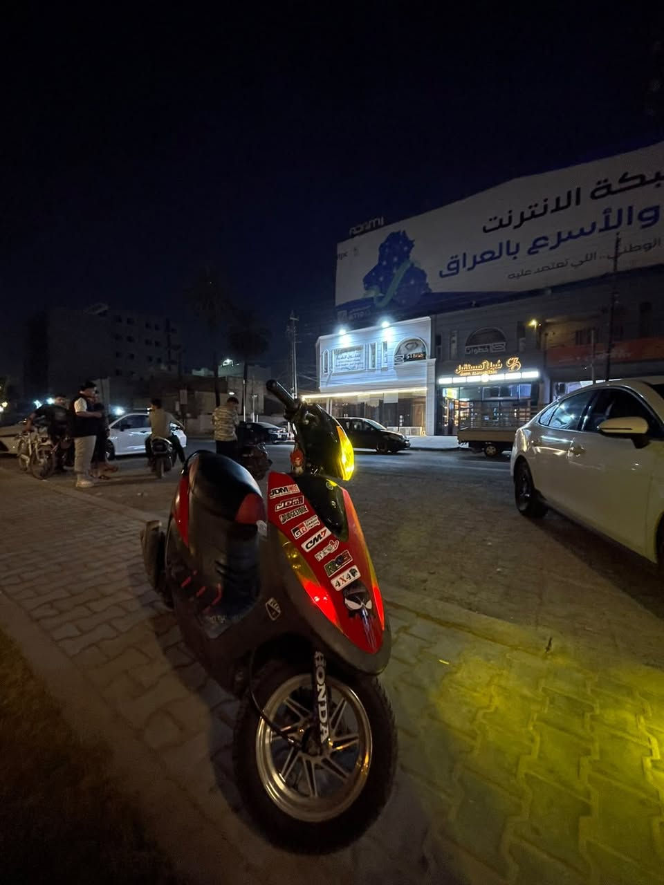 سلام عليكم ماكس عدله للبيع 
دراجا خير من الله كبال عينك  بيها وياله بلادي موجودا واني شادلها نجمه 
مكاني: بغداد حي جامعه شارع ربيع 
وهذه رقمي وبي واتساب:***********
