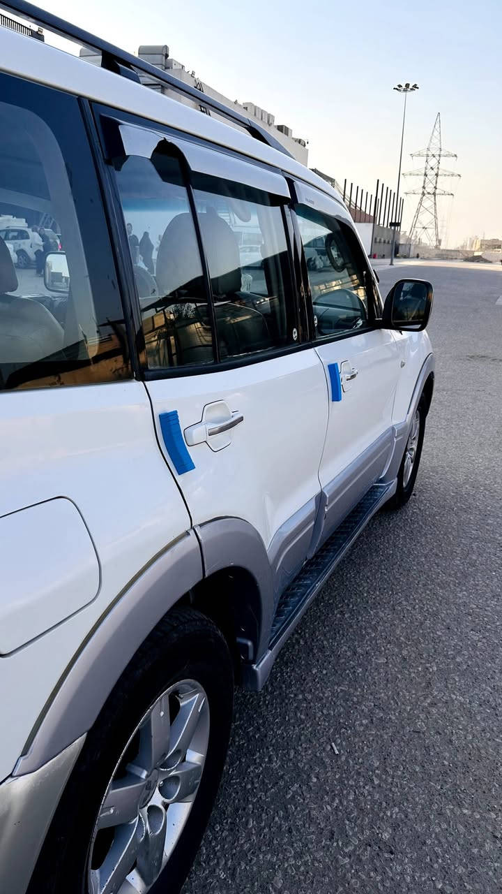 للبيع
باجيرو موديل ٢٠٠٦ مكفولة بدون صبغ بلاديه
كير ومكينه وتبريد مكفولات
الرقم نجف
للاستفسار الاتصال على الرقم ***********

نص مكتوب في الصور:
- 00000
