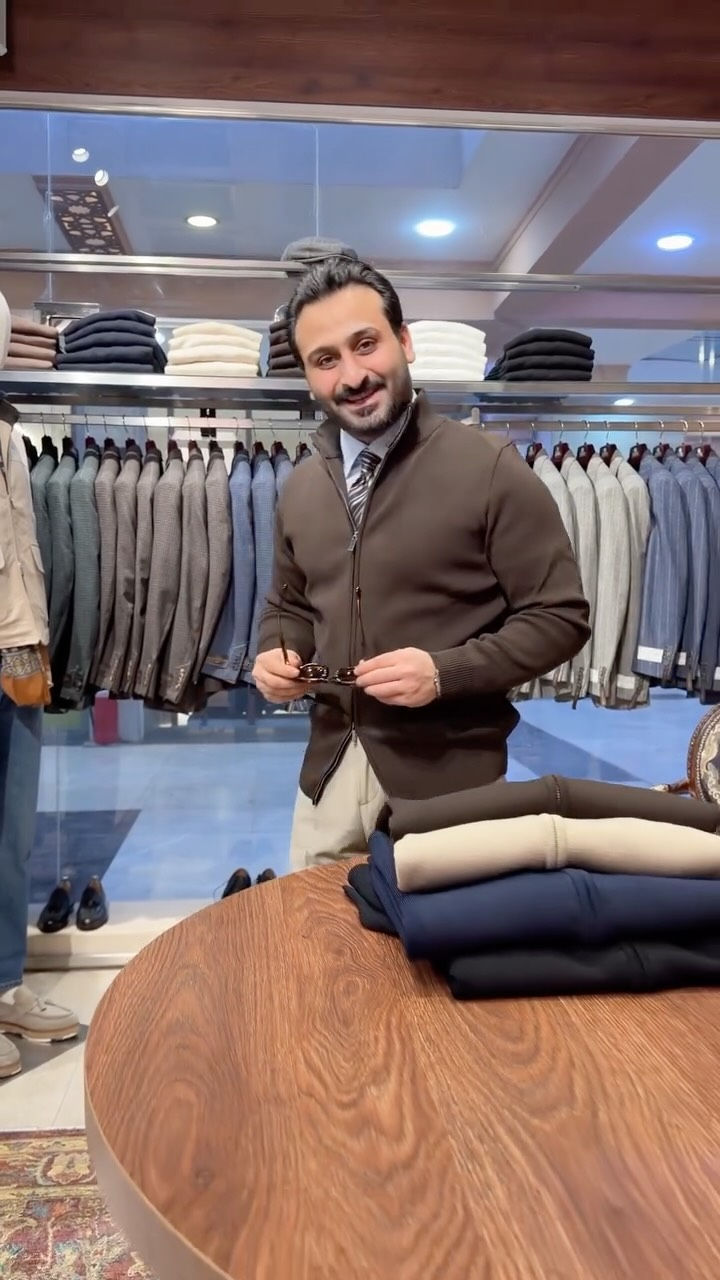 ملابس • تفاصيل ناقصة