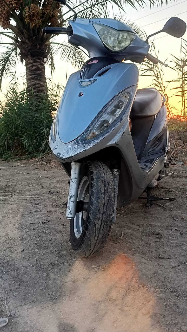 السلام عليكم دراجه كامكو g4دراجه شرط مامفتوحه مكينه بيه نظيفه كلش شلعه معدل فول شرط دك فوك 120 دراجه شرط كله على الوكاله تجي وتفحص وشوف بعينك دراجه تخبل *********** سعر 700الف
