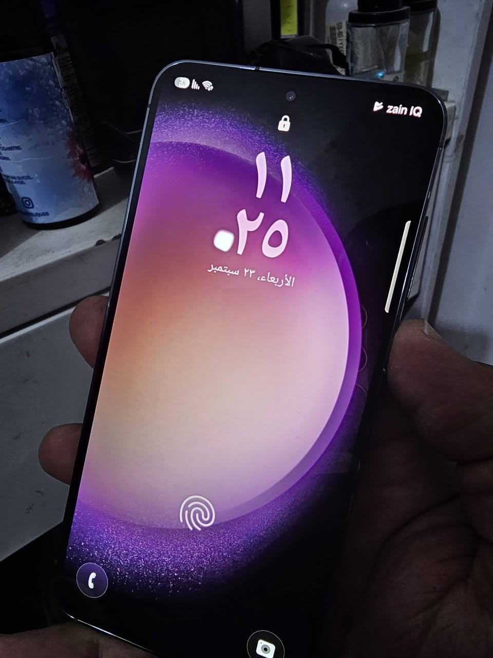 Samsung S23
 العادي مو الترا العادي ذاكرتة 256 
 شريحة فعلية +شريحة الكترونية 
مبدل ضهر تفصيخ شغال كلة 100% مابي اي عطل بصمة كامرات دمعة اتصال انترنت 
الجهاز مكفول من العطل 
ب360الف قفلة قفلة قفلة لاتدخل تسأل شكد نهايتة 
العنوان /بغـــدادالجــديدة /تقــاطــع السينمــا البيضـاء
توصيل ماعندي شراي تعال خاص اة علق اطيك رقمي لاتطي يعر بالتعليقات ادخل خاص وتدلل

نص مكتوب في الصور:
- ١١:٢٣ العناية بالجهاز جيد قم بالتحسين الآن لتحرير مساحة إضافية في الذاكرة. تحسين الآن البطارية ٦٨% بقي ١٨س ١٥د مكان التخزين ٩% مُستخدَم ٢٤ جيجابايت \ ٢٥٦ جيجابايت الذاكرة ٥٢% مُستخدَم ٤,٢ جيجابايت \ ٨ جيجابايت حماية التطبيق غير مفعل