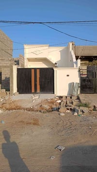 دار للبيع 100 متر . حي بدر فرع مول حسين تعبر الحسينيه ثالث فرع على الي...