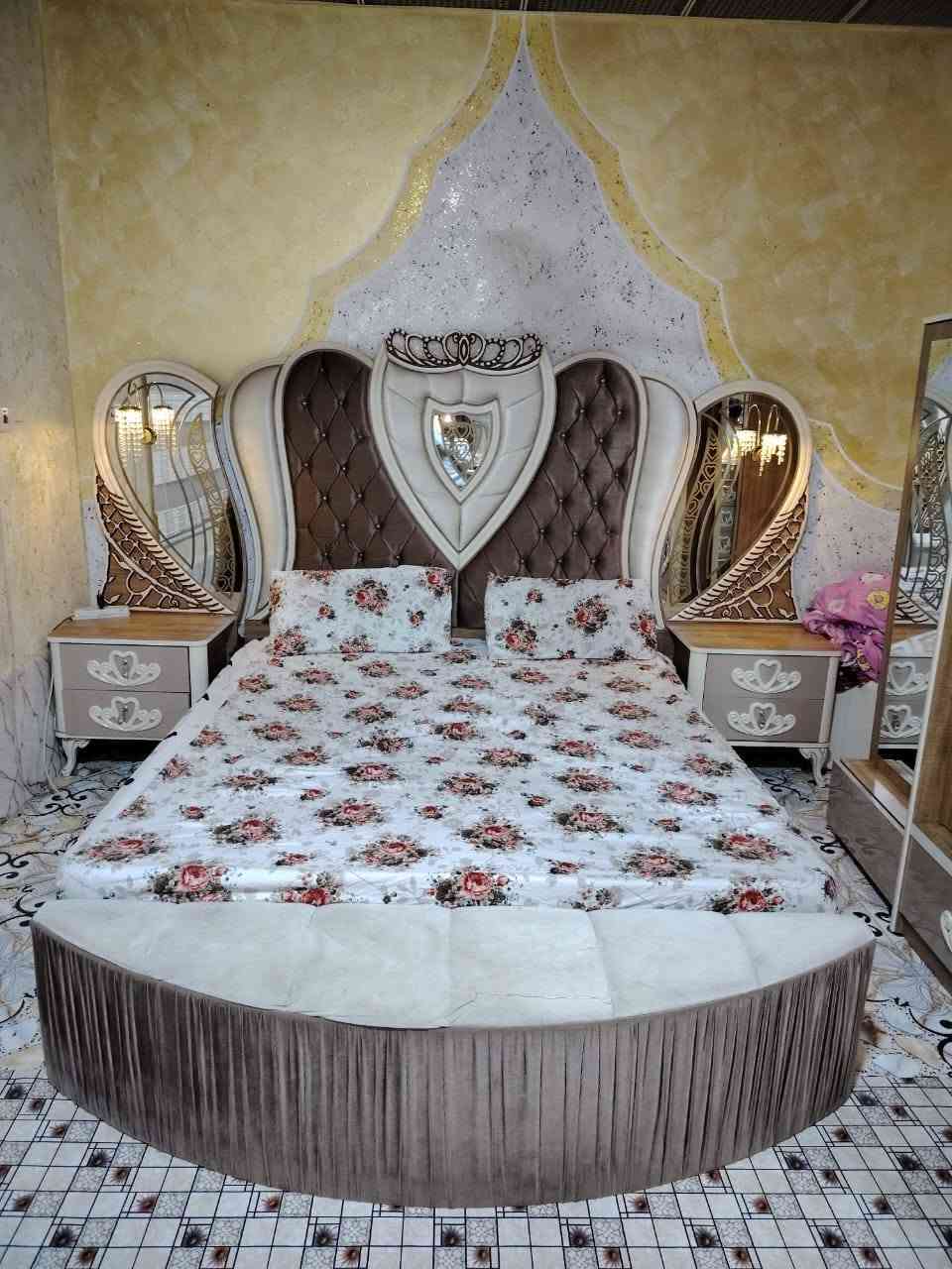 غرفة تركية أصلية • خشب قوي • نضافة ٩٠٪