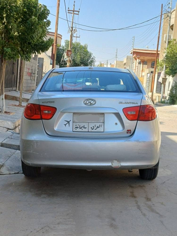 هيونداي النترا 2008 مقدس
وارد كندي سيارة فول مواصفات بانوراما مثبت سرعة حتة المسجل بلادي رقم سليمانية سنوية بأسمي صار ٣ اشهر ساقطة ضررها قطعتين صبغ بدون معجون وشوية كلير وبيها بطاقة بانزين كركوك  كير ومحرك بالشرط ارقى دهن اديرلها داخل المحرك يلمع . سعر 86 وبيها مجال 
شراي اتصل *********** كركوك, العراق
