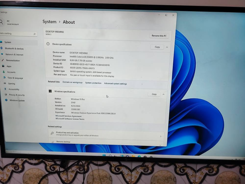 Beelink Mini S
المعالج: Intel Celeron N5095
الرام: 8GB DDR4
التخزين: 128GB
Windows 11 Pro
Wi-Fi 5 + LAN Gigabit
السعر: 95 ألف دينار
المكان: بغداد
يوجد توصيل لجميع المحافظات 🚚
للتواصل خاص أو واتساب: *********** بغداد, العراق

نص مكتوب في الصور:
- Settings
- PC
- Local Account
- ind a setting
- System
- Bluetooth & devices
- Network & internet
- Personalization
- Apps
- Accounts
- Time & language
- Gaming
- Accessibility
- Privacy & security
- Windows Update
- System > About
- DESKTOP-HIB34NU
- MINIS
- Rename this PC
- Device specifications
- Copy
- Device name
- Processor
- Intel(R) Celeron(R) N5095 @ 2.00GHz 2.00 GHz
- Installed RAM
- 8.00 GB (7.78 GB usable)
- Device ID
- 4E489F83-EECD-4577-88EA-7C58A5E30978
- Product ID
- 00331-20315-79665-AA073
- System type
- 64-bit operating system, x64-based processor
- Pen and touch
- No pen or touch input is available for this display
- Related links
- Domain or workgroup
- System protection
- Advanced system settings
- Windows specifications
- Edition
- Version
- 21H2
- Installed on
- 9/22/2026
- OS build
- 22000.282
- Experience
- Windows Feature Experience Pack 1000.22000.282.0
- Microsoft Services Agreement
- Microsoft Software License Terms
- Related settings
- Product key and activation
- Change product key or upgrade your edition of Windows
- Remote desktop