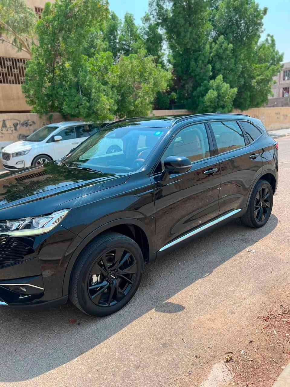 السلام عليكم هافال H6 موديل 2024 جديده
نوع H6 اعلى مواصفات رقم بغداد

سيارة تجمع بين القوة والفخامة والتكنولوجيا الحديثة 

العداد : 33754

محرك 2000 توربو قوي بنزين وكهرباء هيجن 

شاشة كبيرة + كاميرات 540 درجة امامي وخلفي وجانبي ومن فوق

بصمة تشغيل ودخول ذكي 

نظام امان متطور ومساعدات قيادة كثيرة

مقاعد جلد كهرباء 

بانوراما

حساسات امامي + خلفي 

رادار امامي + خلفي + جوانب

اوتو بارك + اصطفاف الي 

باب الخلفي كهرباء 

ويوجد الكثير من التكنولوجيا والمواصفات الاخرى  السعر 180,او بيها مجال
وهي ضمن الضمان ملحضه بيها ضرابه جملج امامي صفحت اليمن 
مكان السيارة النجف رقم الهاتف ***********
