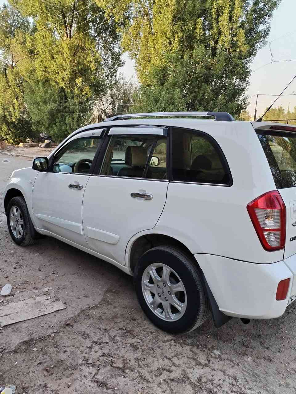 السلام عليكم للبيع تيكو موديل ٢٠١٣ رقم بغداد انكليزي بأسمي كير كهربائي مكينه ١٨٠٠ سياره جاهزه مابيه اي نقص مواصفات فتحه تحكم ستيرن تدفئه بالكشنات شاشه اندرويد تدفئه وتبريد ثلج مكان السياره سريع حي العامل مجاور مسبح الرافدين السعر ٥٣ تلفون ***********
