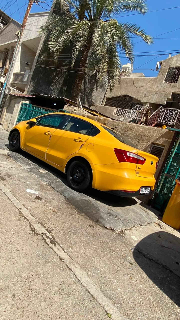 السلام عليكم كيا ريو 2016للبيع خليجي 1600قطرتين مكينة وكير وتبريد خير من الله صدر امامي خلفي جديد تخم تاير جديد منضومة غاز بيها شغالة بس يرادلهة ادامة مدوشمة السيارة بيها فقط جاملغ الامامي اليسرة  بارد فقط السيارة صبغة وحدة ممعيودة وقطرة معجون مابيها السعر 81 وبيها مجال بسيط عنواني الدورة شارع ابو طيارة للاستفسار ***********
