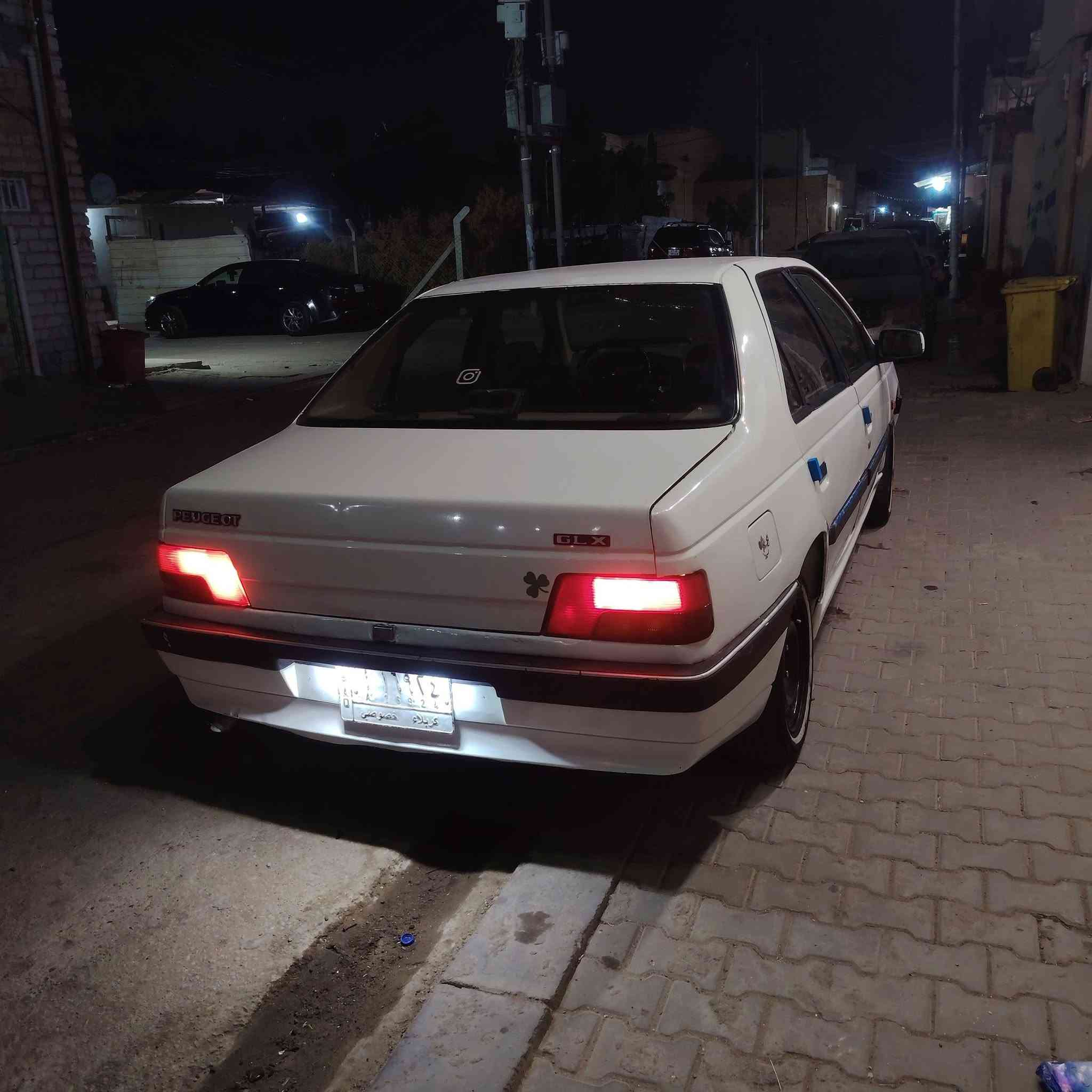 سلام عليكم بيجو 405لبيع مديل 9مداورثاني يوم27وبيها مجال مكينه وكير خير من الله العنوان نجف لاستفسار ***********
