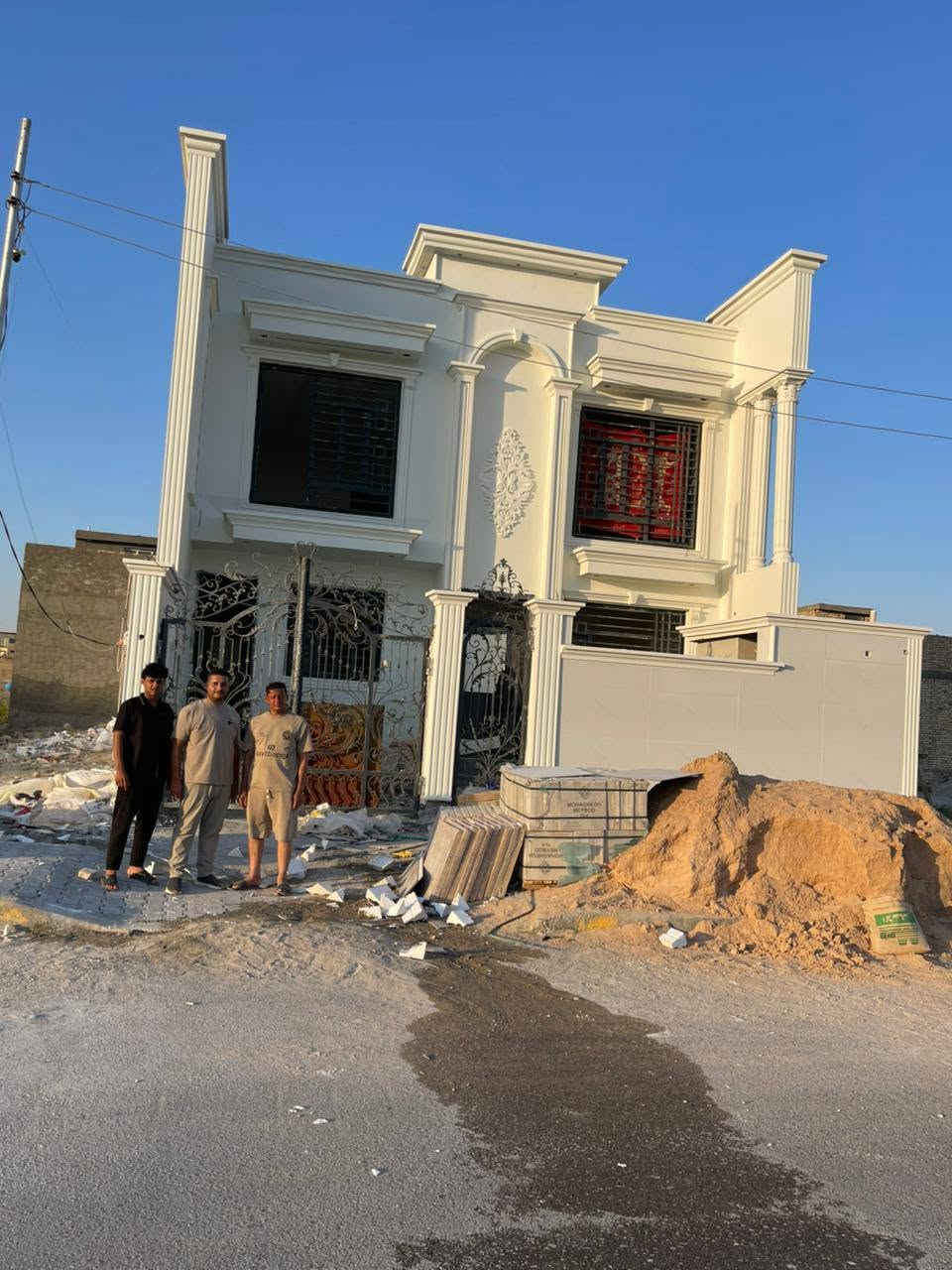 تم اكمال بيت الأخ ابو نرجس ***********
