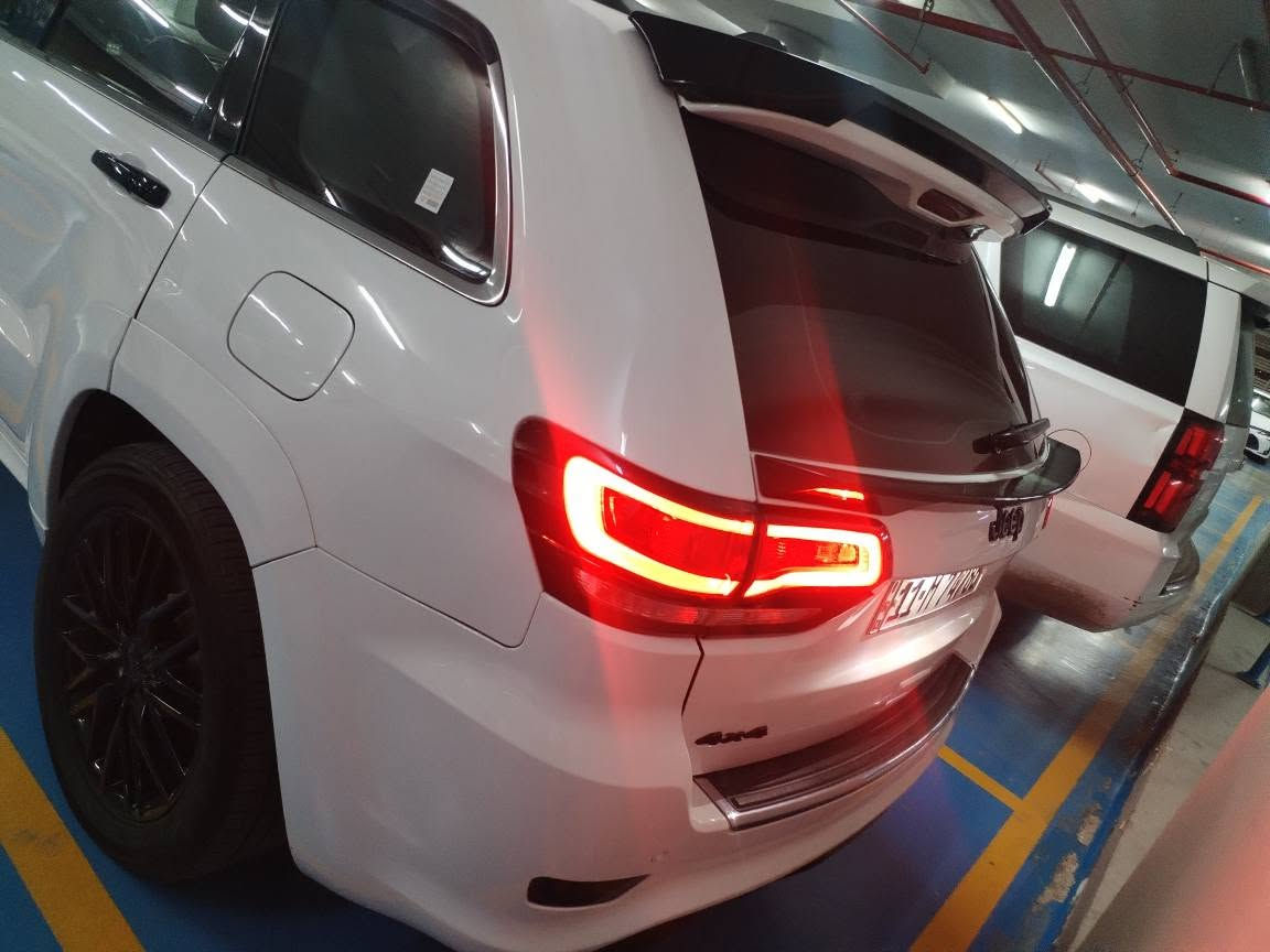 جيب موديدل 15 شكل ال 17 فول
مكينه v6 مرغوب مال 15 معروف بعد
سياره وارد امريكي حادثه جملغ وخشم بنيد
 سطي بدون دواخل وعندي صار بيه صبغ باب سياره محدثه بالكامل srt ع ايدي فول موصفات للخير
بانوراما
شاشه كبيره
شفتات ستيرن
تحكمات فور ويل بلاد
كشنات جلد تدفئه تبريد
ستيرن خزن وكشن خزن
تدفئه بالسترين
سياره صدر تخم تاير كله جديد
سياره ماشيه ١٠٨ كير مكينه بلاد
سياره نصبه وجمال وبالخير ع ياخذه مابيه كل نقص ولا كلوب مشتغل بالدشبول تراي زيرو مكاني بغداد الكرخ حيفا *********** بغداد, العراق

