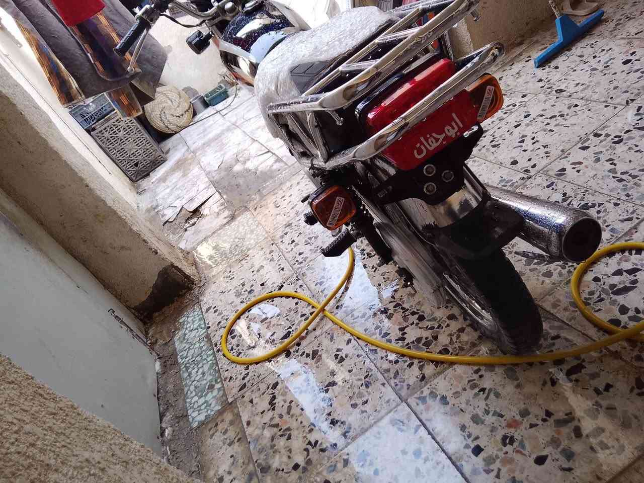 سلام عليكم نامه جلامجه اصلي اوراق اصولي مكينه مفتوحه بس عصافير موديل19 مخزونه عوزها كلجات نضافه كدامكم مكينه 19 رقمي *********** بي واتساب تريد تنتصل  ملاحضه المو شراي تسمع حجي مو حلو  بعد ملاحضه مراوس ارواوس لو ابيع سعرها 950
